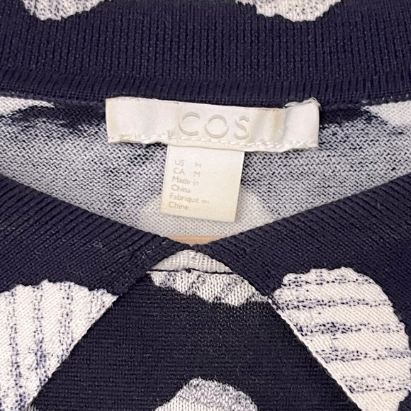 COS Short Sleeve Sweater w Navy & Off White Print - Picture 6 of 6